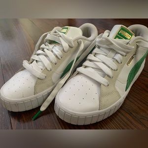 Puma white and Green Sneakers